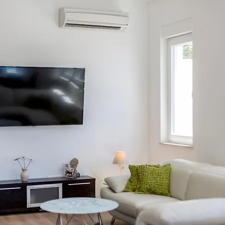 Horizon Villa *